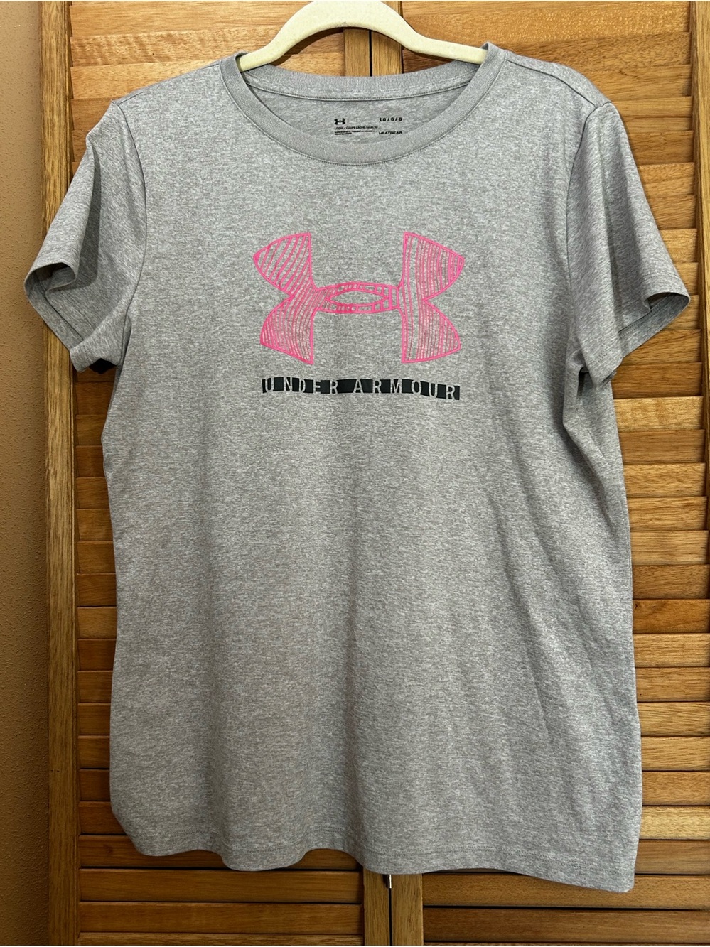 Womens Under Armour tshirt size large
